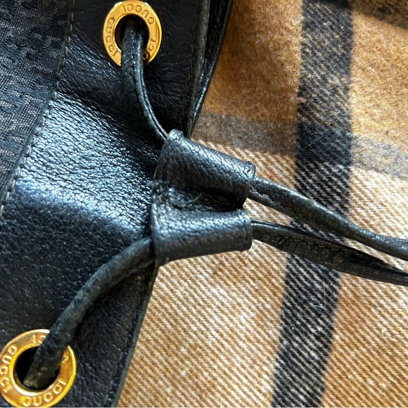 Vintage GUCCI Bucket Bag - Picture 2 of 14